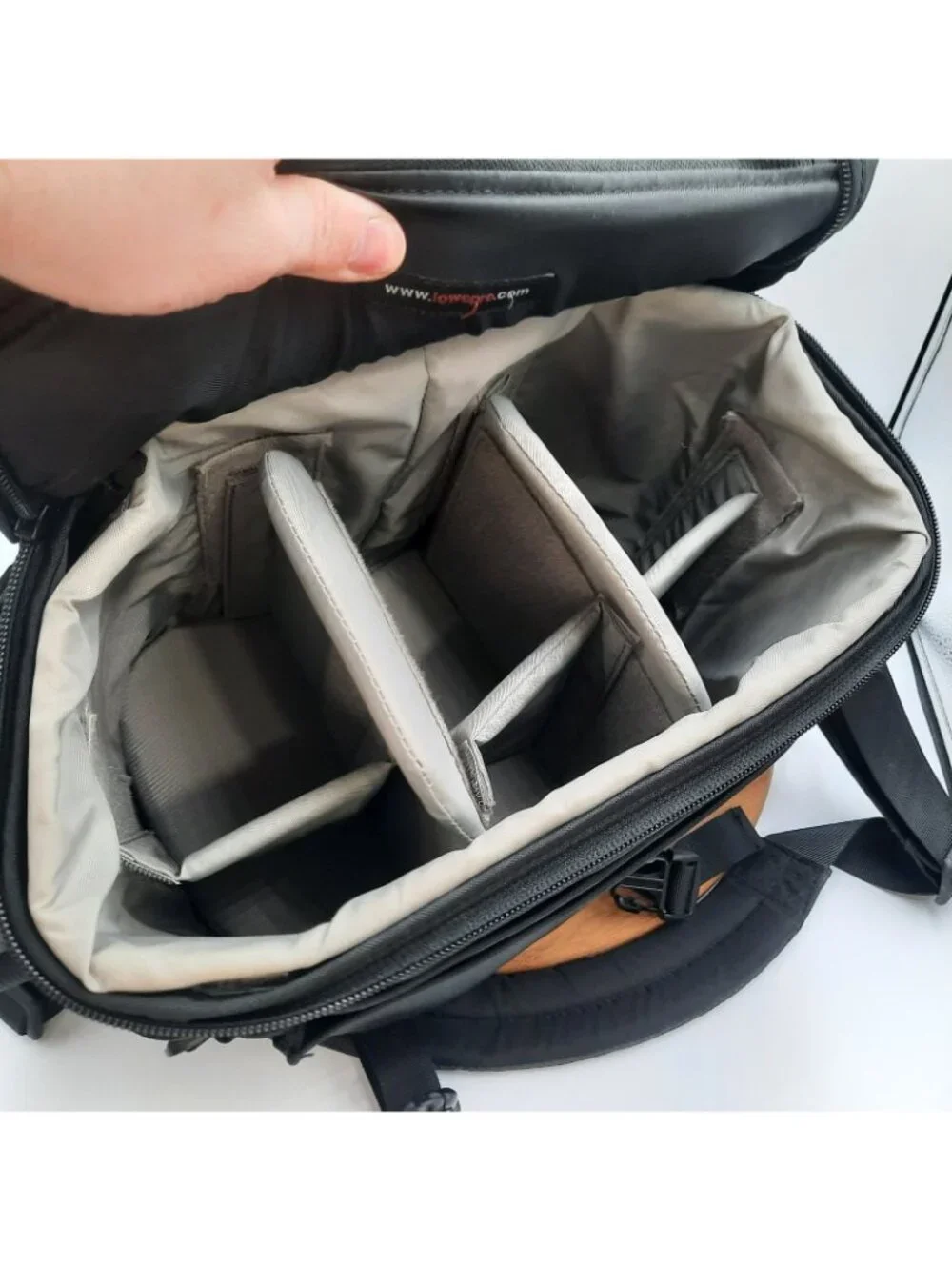 LowePro Steath Reporter 300 AW Camera Bag Black Shoulder Strap Carry Travel DSLR